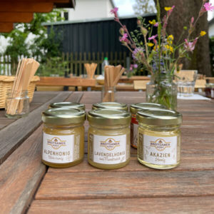 Tasting honey in Ramersdorf