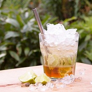 Unser Sommer-Tipp: der alkoholfreie Honig-Caipi