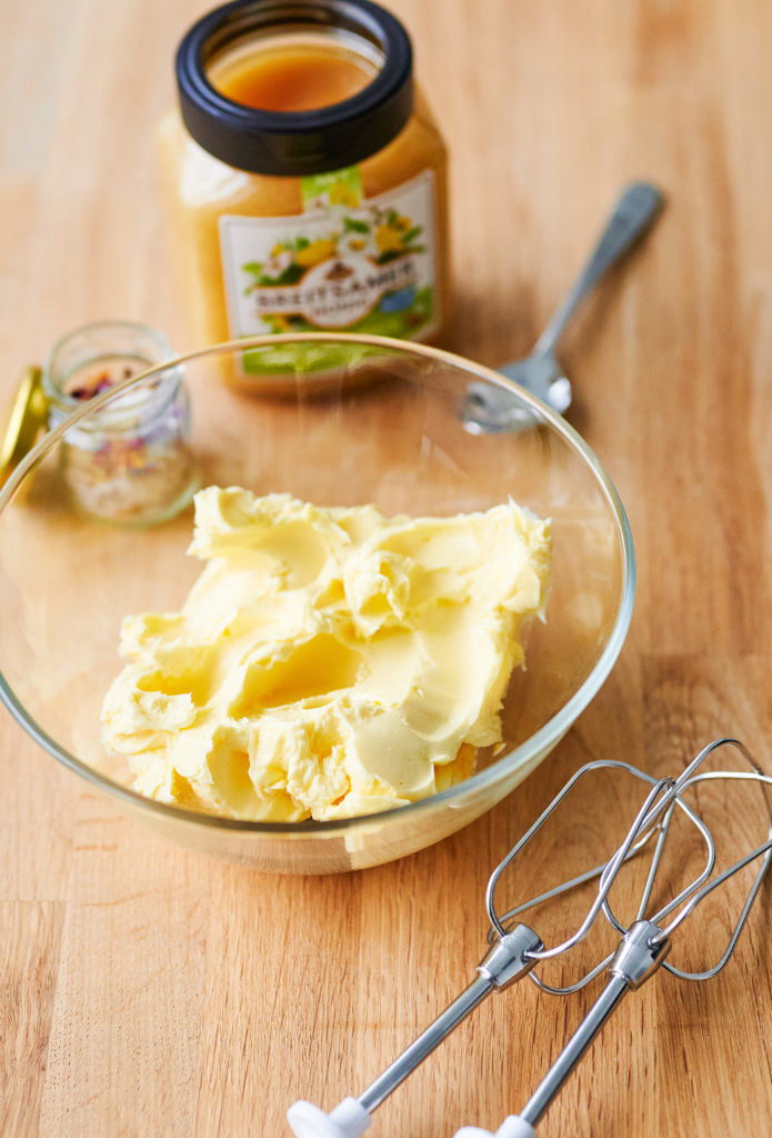 Zubereitung Wildblütenbutter Schritt 1